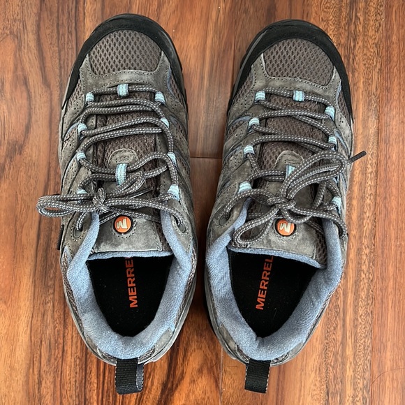 NWOT Merrell - Hiking Sneakers - Picture 2 of 7